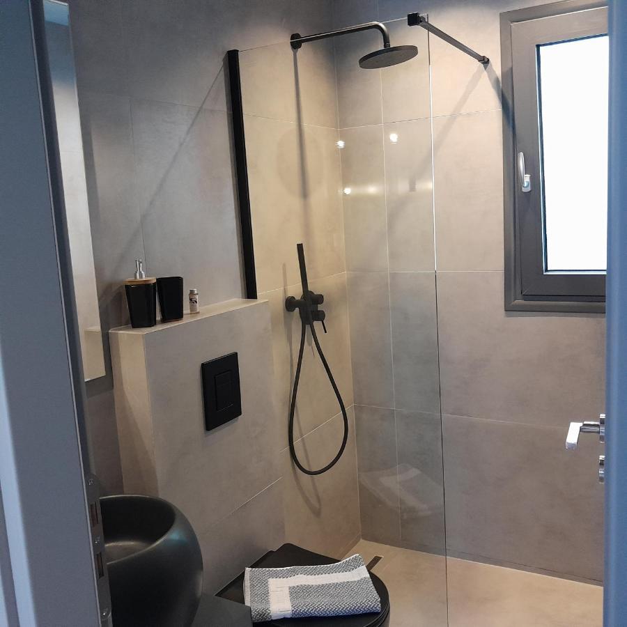 Appartamento Brand New Flat Near De Bosset Bridge, Argostoli Esterno foto